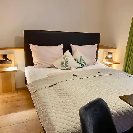 Gasthof Rieder Stubn B&B Restaurant & Pinseria Ried im Oberinntal