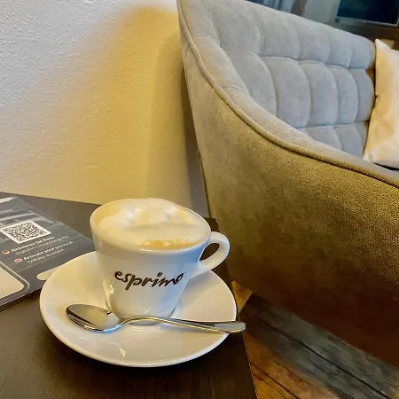 Small And Cozy Rieder Stubn On - Site Restaurant And Pinseria Hotel
