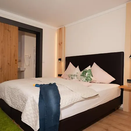 Small And Cozy Rieder Stubn On - Site Restaurant And Pinseria Hotel